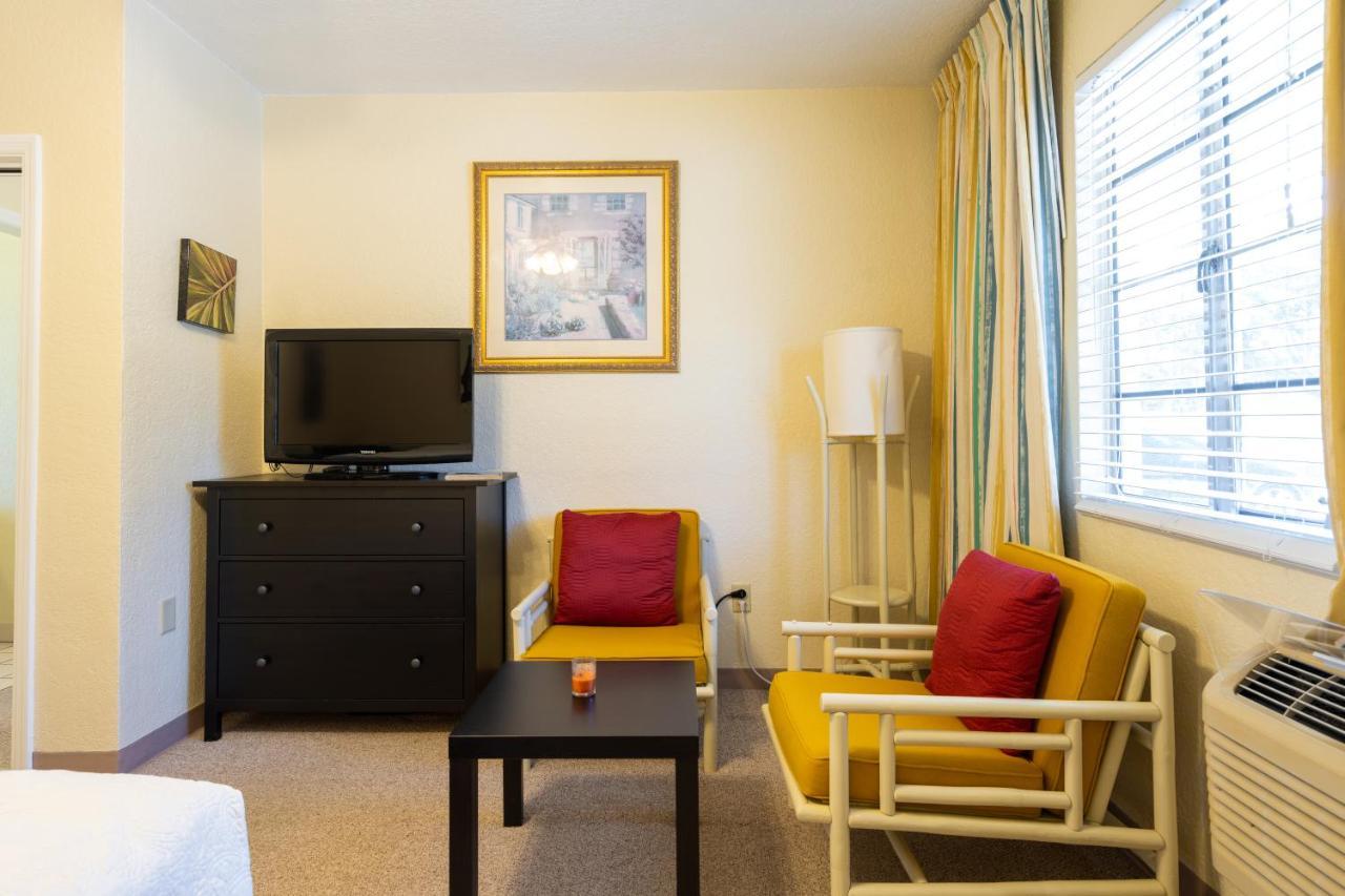Mar Bay Exclusive Suites Сейфти-Харбор Экстерьер фото